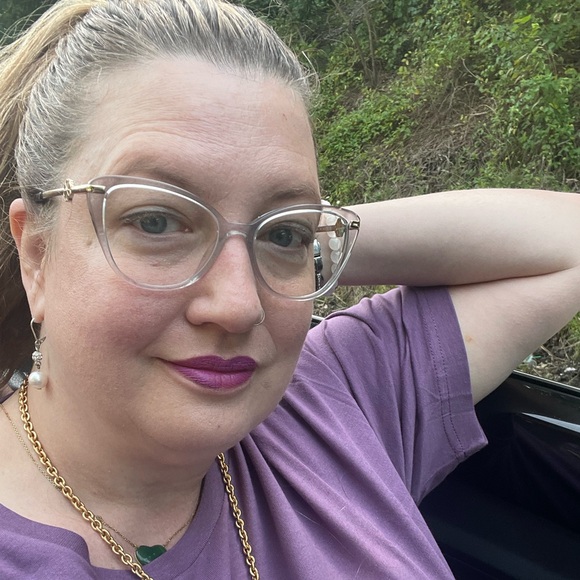 Hi, I’m Kristin! 🦒 - Picture 2 of 4